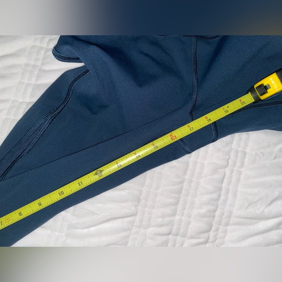Lululemon Navy Blue Crop Leggings - Picture 5 of 5